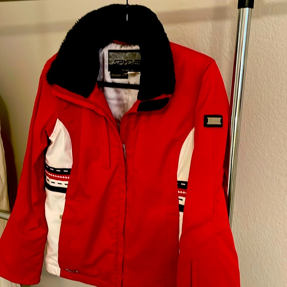 Lovely Spyder ski jacket in a western style.